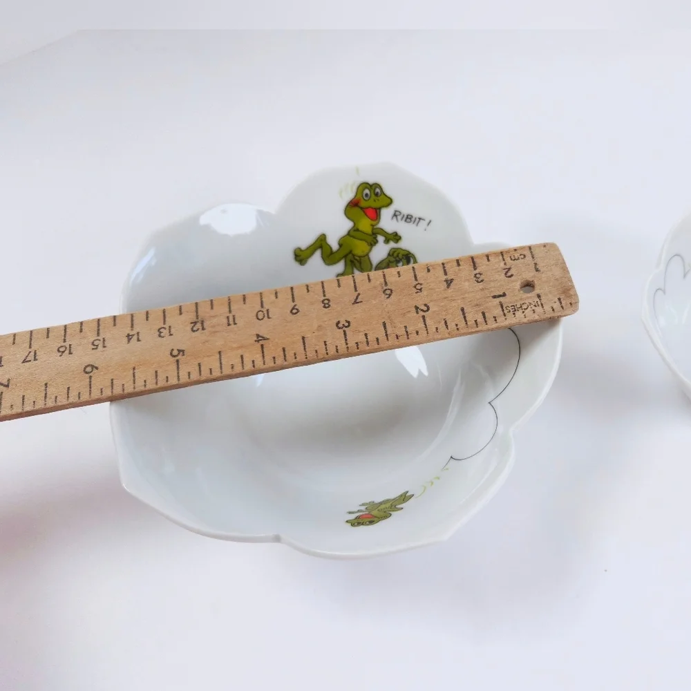 Suzy's Zoo Enesco Set Of 2 Vintage 70s Ceramic White Green Frog Lotus Bowls
